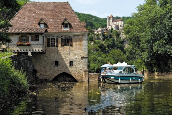 Joigny devient le nouveau carrefour de la navigation fluviale en Bourgogne !