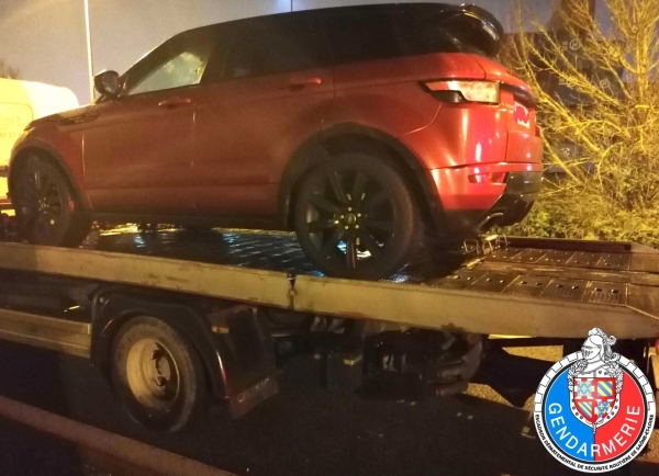 Autoroute A6 : Un Parisien qui était à fond, sous la pluie, avec son Land Rover a été obligé de prendre le TGV...