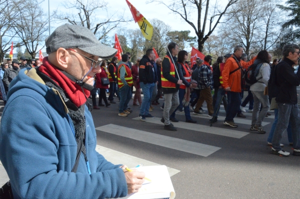 Croquiste-aquarelliste, Xavier Moreno a croqué le mouvement social contre la réforme des retraites à Chalon sur Saône 