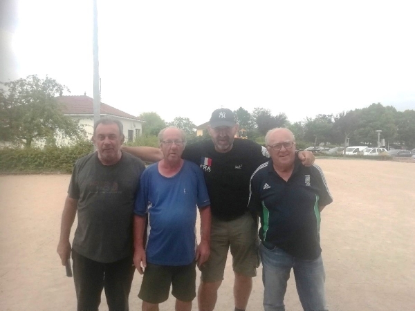 Boules Lyonnaises : Les ‘Barbarians Chalonnais’ terminent dans le top 10 et Vinzelles remporte le concours quadrette vétérans de Sornay. 