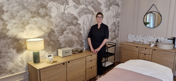 « Maryline P », esthéticienne facialiste ouvre son salon rue Porte de Lyon.