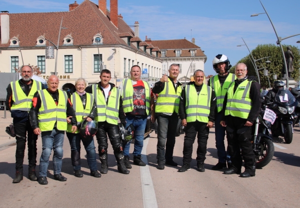 Les motards en colère ont fait une halte au Port Villiers