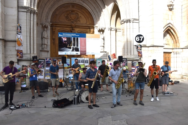 Festival Chalon Dans la Rue : ‘Labulkrack’, venez découvrir 16 musiciens survoltés aux musiques actuelles  