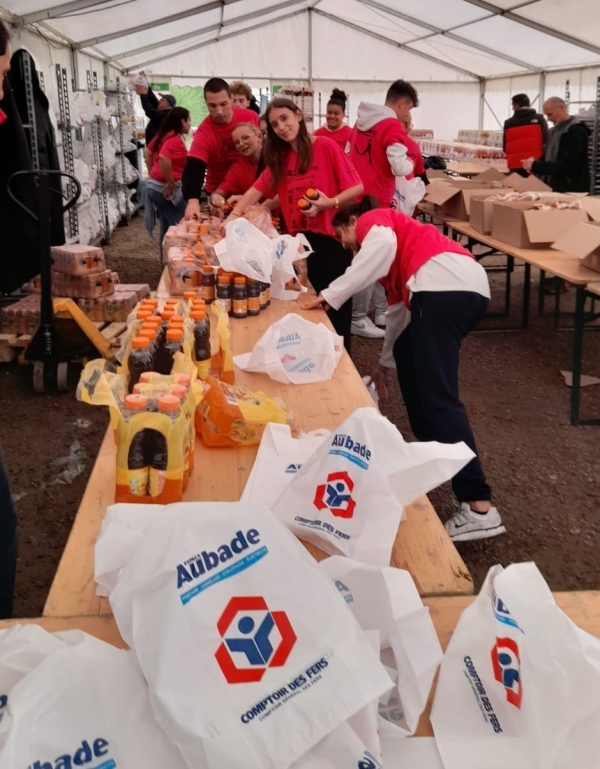 Retour sur la course la chalonnaise : Les élèves d’Emiland Gauthey partie prenante de la confection des sacs de ravitaillement  