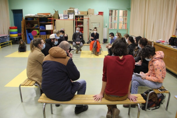 Première réunion des parents d'élèves opposés à la fermeture d'une classe à l'école des Charreaux