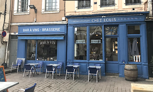 OFFRE D'EMPLOI. Le bar-brasserie « Chez Louis » recherche serveur ou serveuse