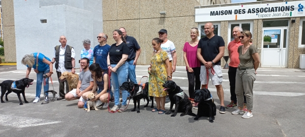 Journée rencontre organisée par l'association des chiens guides d'aveugle