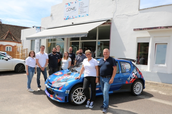 JDNE, la nouvelle enseigne implantée à Champforgeuil, sponsor de l’équipage "Bischoff Team" engagé au "Rallye Bourgogne Côte Chalonnaise".