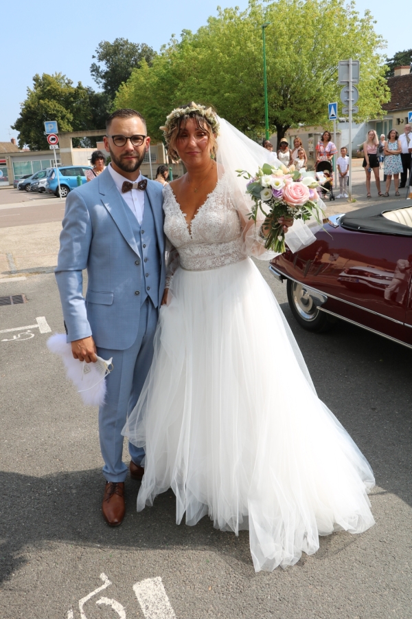 Mégane et Damien se sont unis par les liens du mariage en mairie de Champforgeuil.