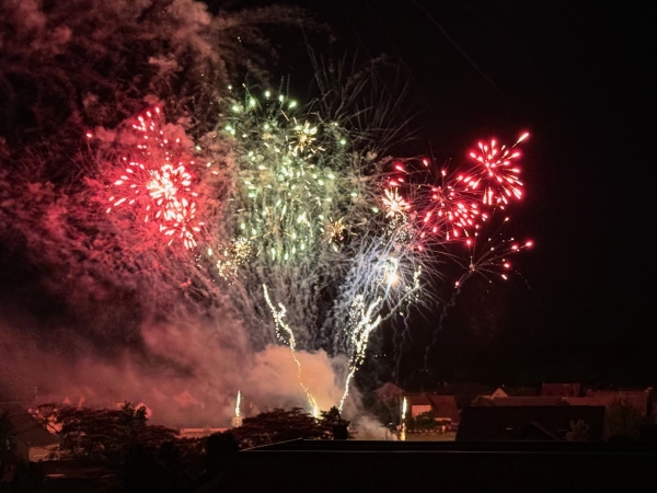 Saint Rémy Après le concert de l'Harmonie le feu d'artifice du 13 juillet.