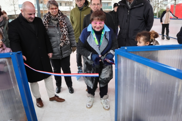 Saint Rémy : Inauguration de la patinoire et des festivités de "Place à l’Hiver".