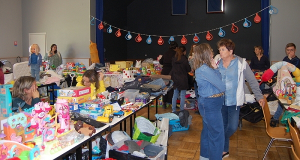 Bourse aux jouets Sassenay :  pari gagnant pour cette première pour l’amicale du don du sang 