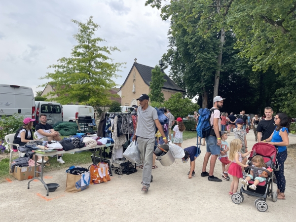 Un succès en demi-teinte pour la 31ème édition de la brocante du CCAS de Châtenoy-en-Bresse 