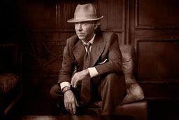 La star Roberto Alagna sous les traits d’Al Capone en mars 2025 à Chalon-sur-Saône…